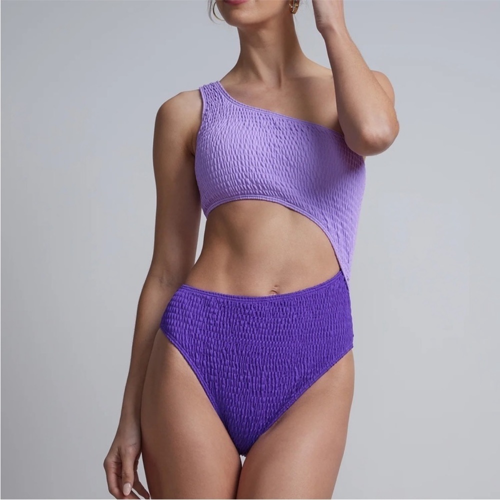 NEW YORK AND COMPANY Textured Colorblock One-shoulder One-piece Swimsuit